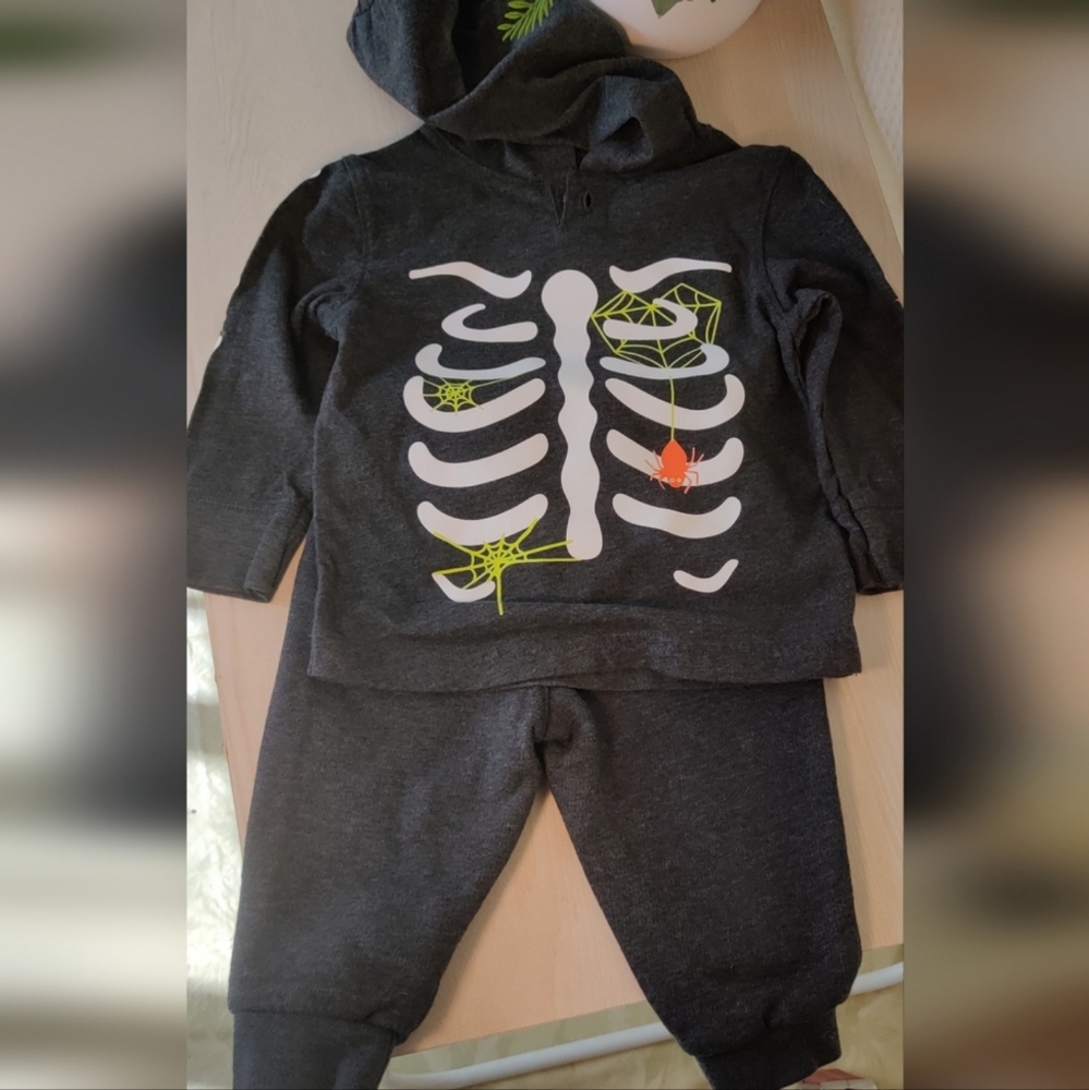 Cat & Jack Skeleton Halloween Fleece Sweatshirt and Jogger Pants Set Size 12Mo